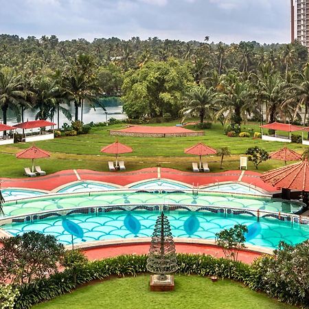 Le Meridien Kochi Hotel Exterior photo